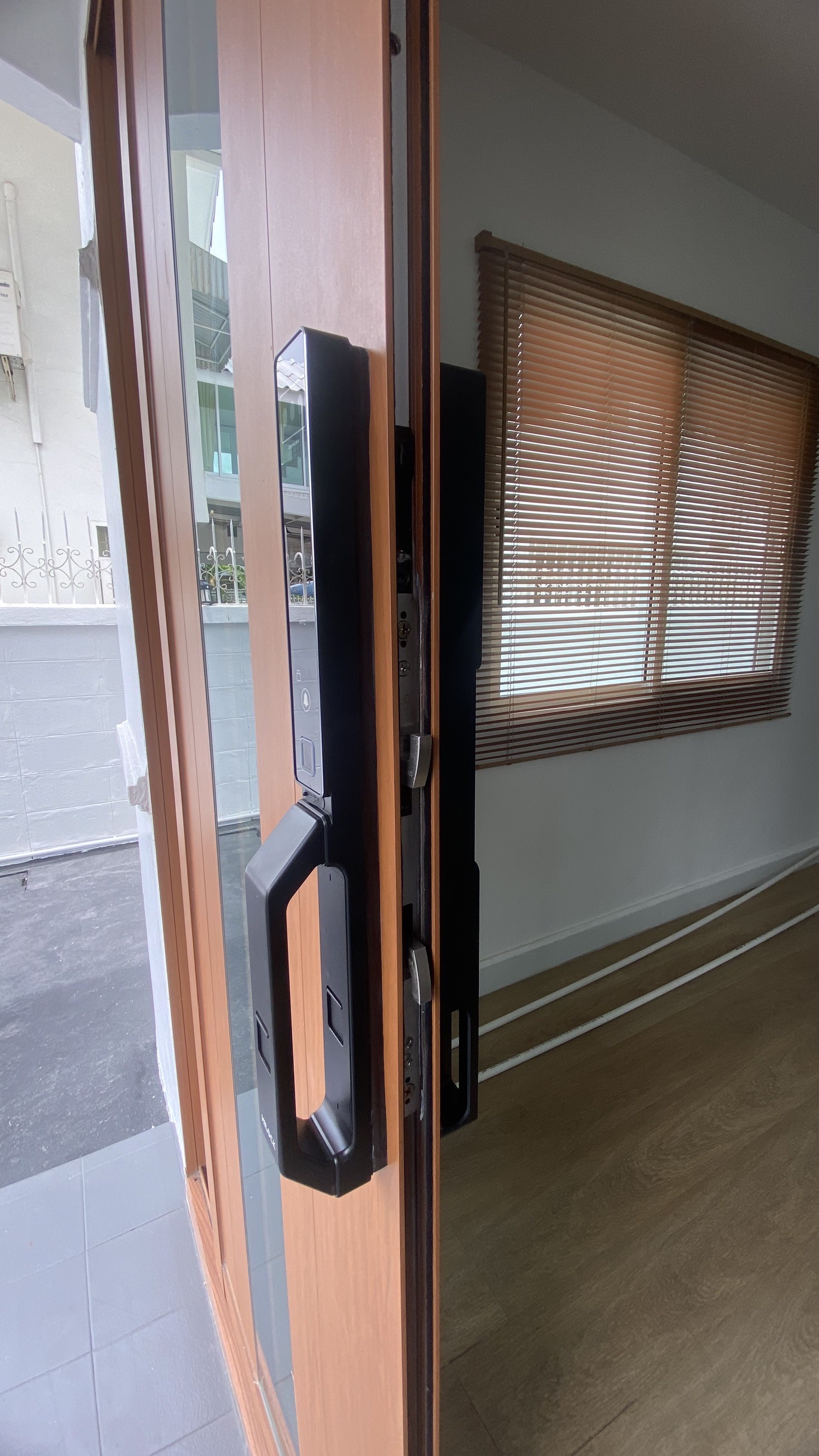 HL-497 รีวิว digital door lock ประตู ดิจิตอล